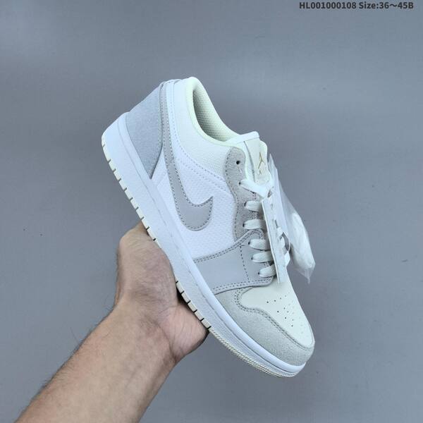 Jordan Air Jordan 1 Low Paris white/light grey EU 36-45 lifestyle