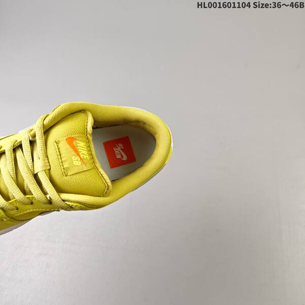 Nike SB Dunk Low Pro ISO Orange Label Saturn Gold lifestyle