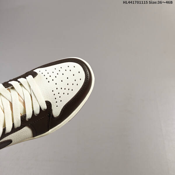 Jordan Air Jordan 1 Retro High OG black/white/cream with peach accents 36~46B lifestyle