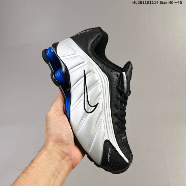 NIKE SHOX R4 lifestyle