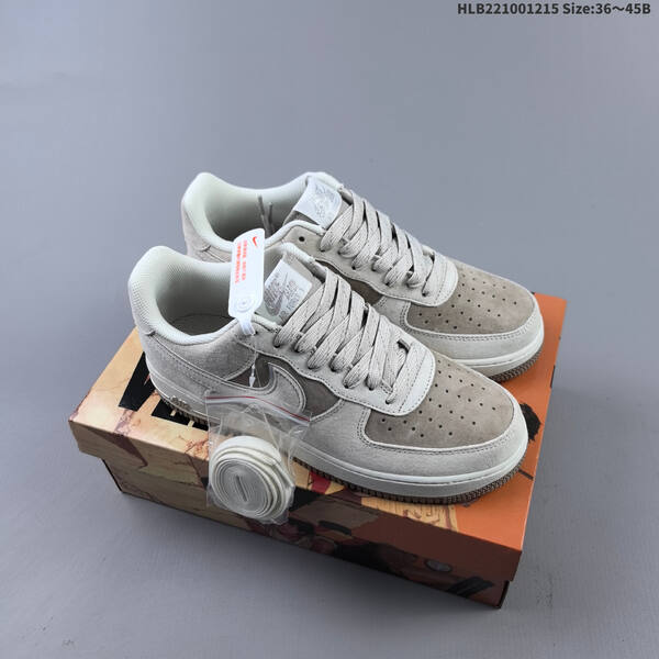 AKIRA Nike Air Force 1 Low 07 lifestyle