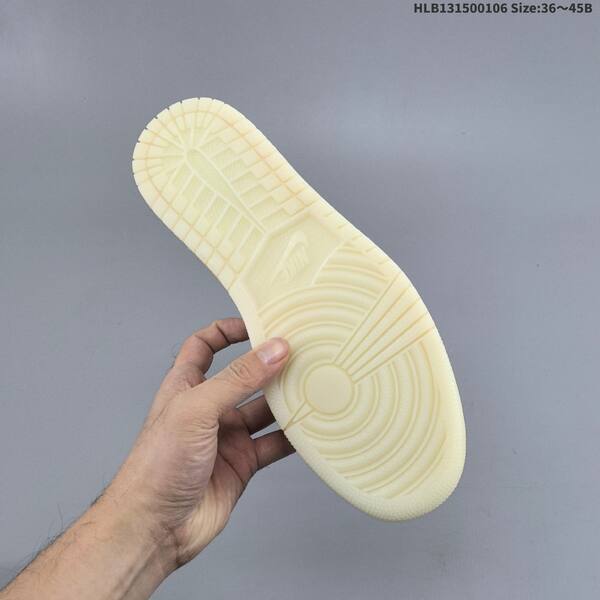 Jordan Air Jordan 1 Low OG White/Cream EU 36-45 basketball