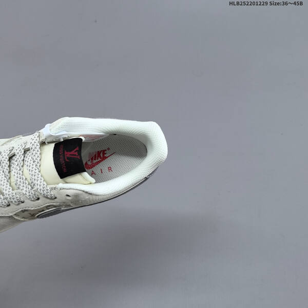 NIKE AIR FORCE 1 07 LV8 KD6699-F06 lifestyle