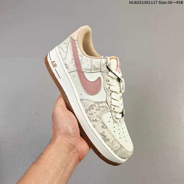 Nike AIR FORCE 1 07 lifestyle