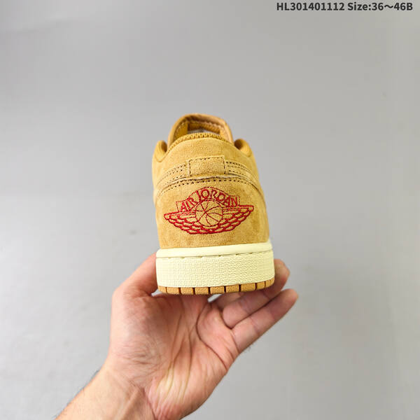 Jordan Air Jordan 1 Low OG tan/wheat with red accents EU 36-46 lifestyle