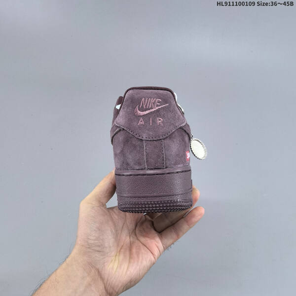 Nike Air Force 1 07 lifestyle
