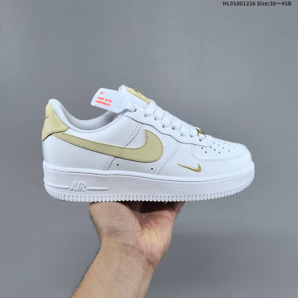 Nike Air Force 1 07 lifestyle