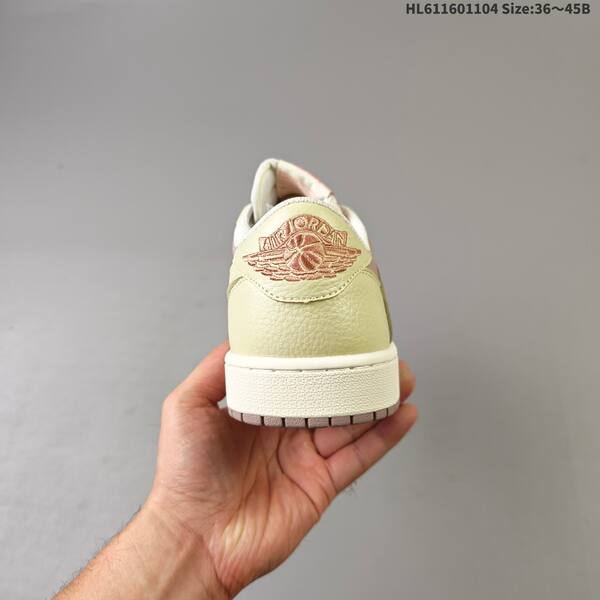 Nike Air Jordan 1 Low x Travis Scott mauve/pink and pale yellow/cream EU 36~45 lifestyle