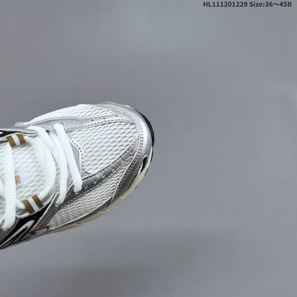 Nike Air Max Moto 2K white silver gold cream black EU 36-45 running shoe