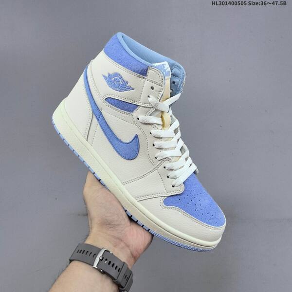 Jordan Air Jordan 1 Retro High OG FD2596-102 Sail/University Blue EU 36-47.5 basketball