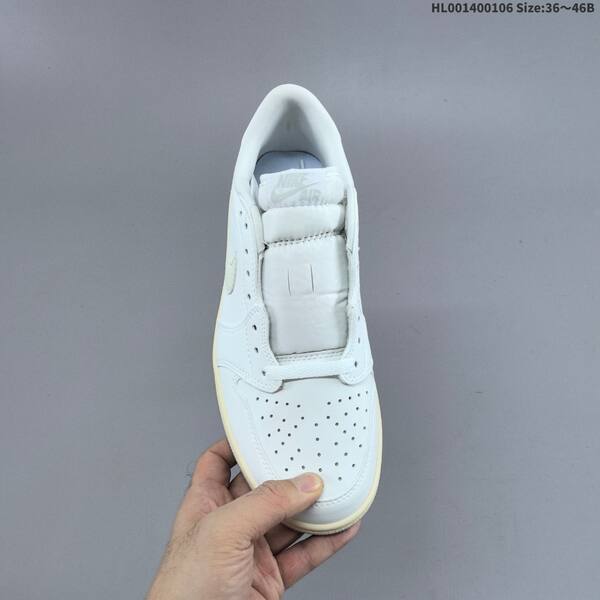 Jordan Air Jordan 1 Low OG Triple White EU 36-46 lifestyle