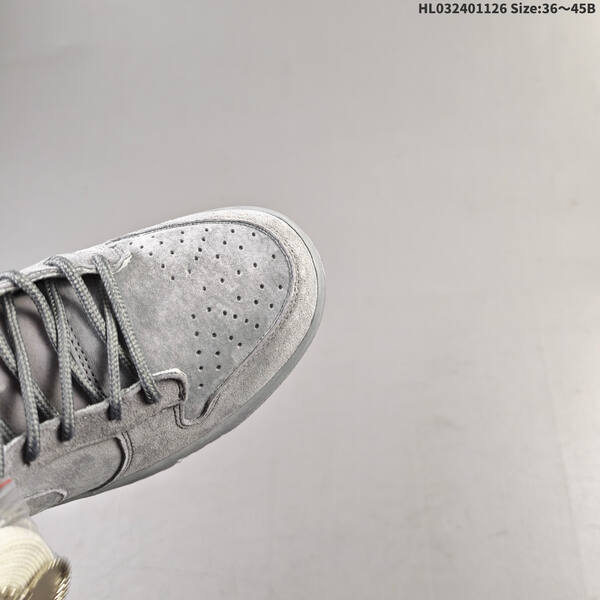 NIKE DUNK SB LOW supreme lifestyle
