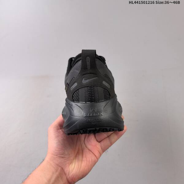 Nike Vomero 18 GTX black dark grey EU 36-46 running shoe