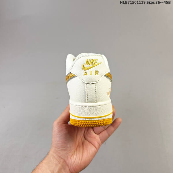 NIKE AIR FORCE 1 07 LV8 QY6818-5 lifestyle