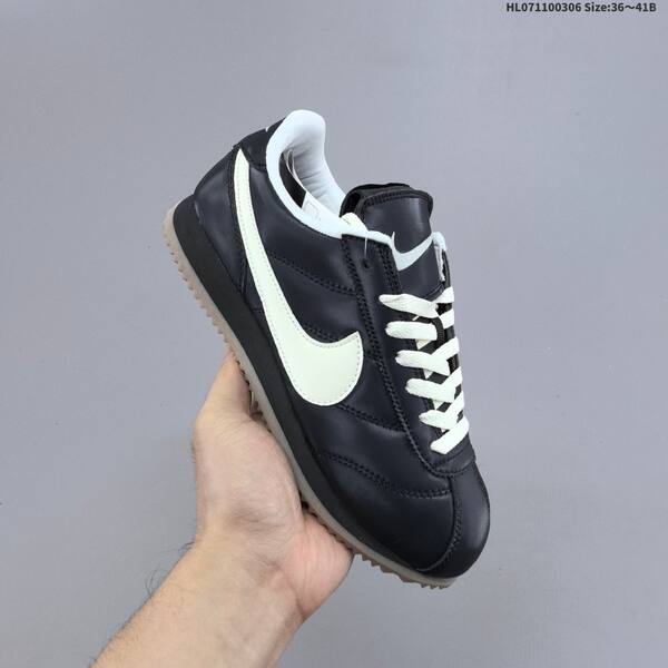 Nike Classic Cortez Nylon black white gum EU 36-41 sneaker