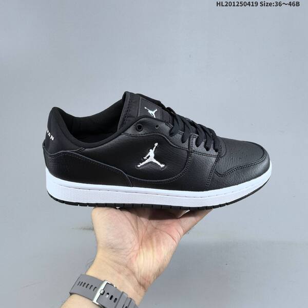 Jordan Court Connect Black/White and White/Black/Red EU 36-46 casual