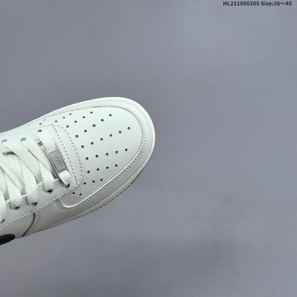 Nike Air Force 1 07 lifestyle