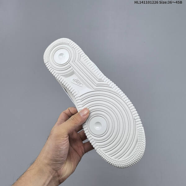 NIKE AIR FORCE 1 07 IQ1119-011 lifestyle