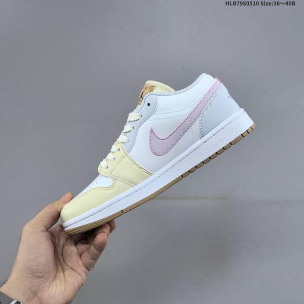 Jordan Air Jordan 1 Low IB8861-151 White/Cream/Light Pink/Gum EU 36-40 casual