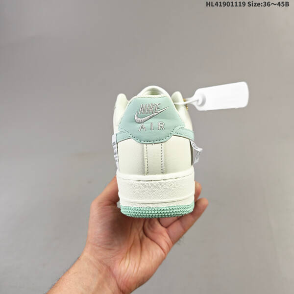 NIKE AIR FORCE 1 07 lifestyle