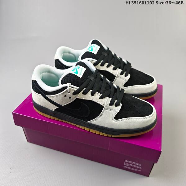 NIKE SB DUNK Nike Dunk SB Low Dust Noir lifestyle