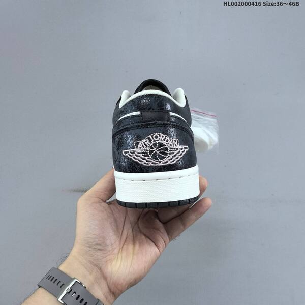 Jordan Air Jordan 1 Low SE black/white/pink EU 36-46 lifestyle