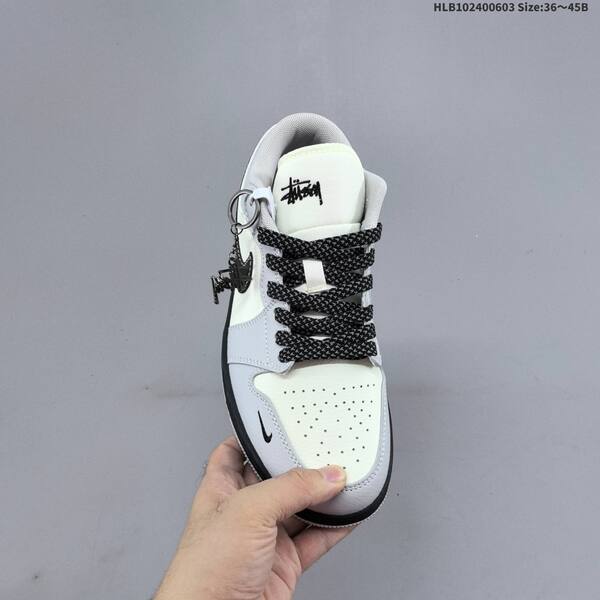Jordan Air Jordan 1 Low Light Grey/White/Black EU 36-45 basketball