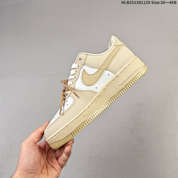 Nike AIR FORCE 1 07 lifestyle