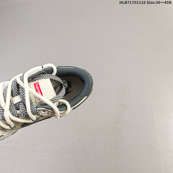 NIKE DUNK SB LOW supreme lifestyle