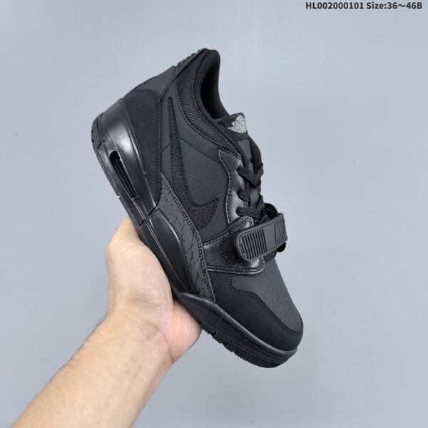 Jordan Legacy 312 Low Triple Black EU 36-46 lifestyle