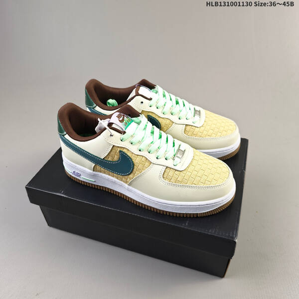 Nike AIR FORCE 1 07 lifestyle