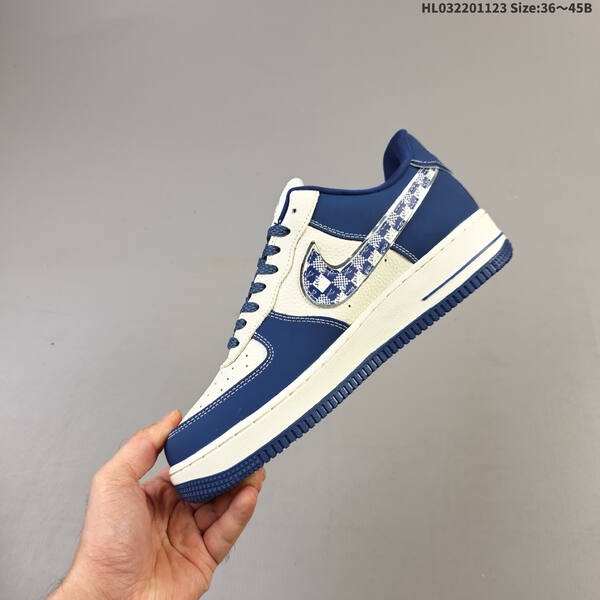NIKE AIR FORCE 1 07 LV8 DF0188-1 lifestyle
