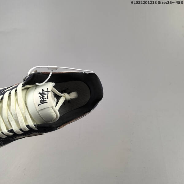 NIKE AIR FORCE 1 07 LV8 DF0188-105 lifestyle