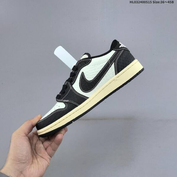 Jordan Air Jordan 1 Low Black/White/Cream EU 36-45 lifestyle