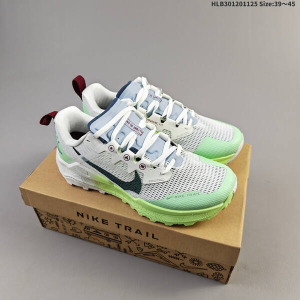 NIKE REACT WILDHORSE 8 lifestyle