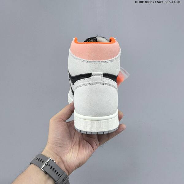 Jordan Air Jordan 1 Retro High OG Neutral Grey/Black/Hyper Crimson EU 36-47.5 basketball
