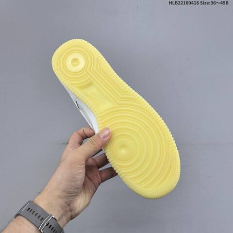 Nike Air Force 1 07 Metallic Silver Pale Yellow White EU 36 45 Sneaker EU 36-45 - Unisex (BS-60701)