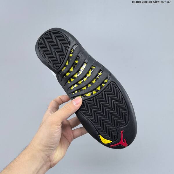 Jordan Air Jordan 12 Retro "Taxi" White/Black/Gold EU 36-47 basketball
