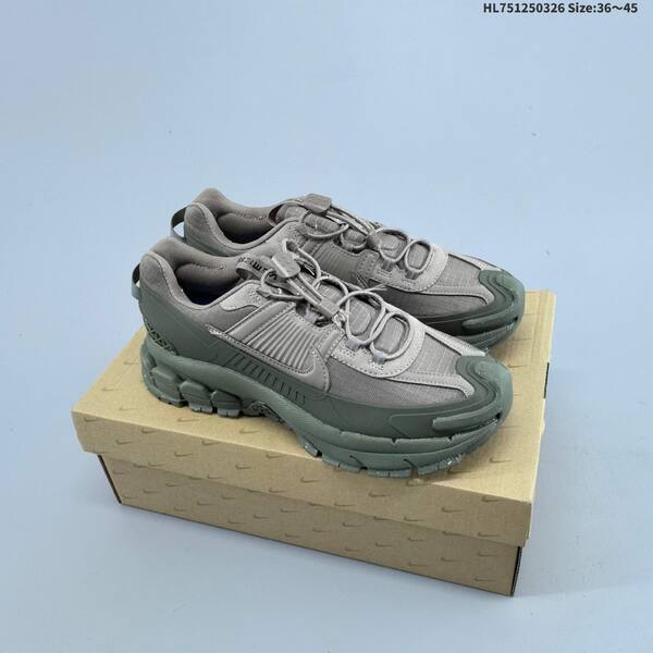 Nike Zoom Vomero Roam white light grey maroon blue brown EU 36-45 running shoe