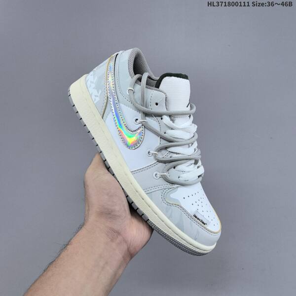 Jordan Air Jordan 1 Low white/light grey/iridescent silver EU 36-46 casual