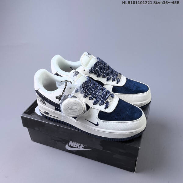 NIKE AIR FORCE 1 07 LV8 XL lifestyle