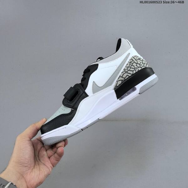 Jordan Legacy 312 Low Light Smoke Grey/Black/White EU 36-46 basketball