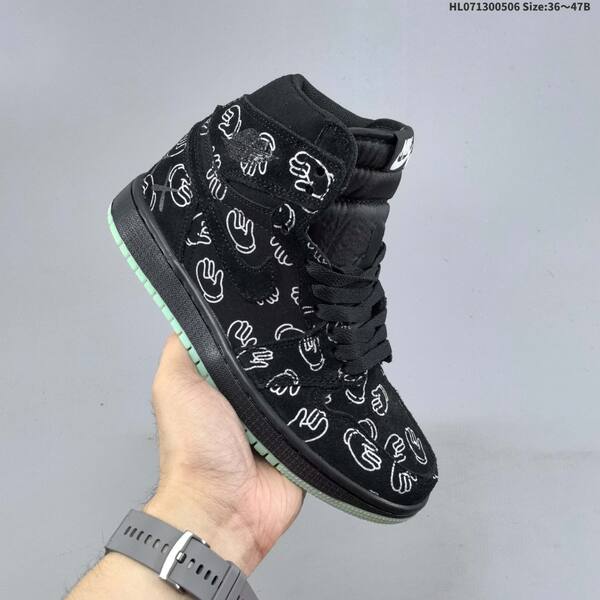 Jordan Air Jordan 1 Low black / white graphic print with mint outsole 36~47B casual