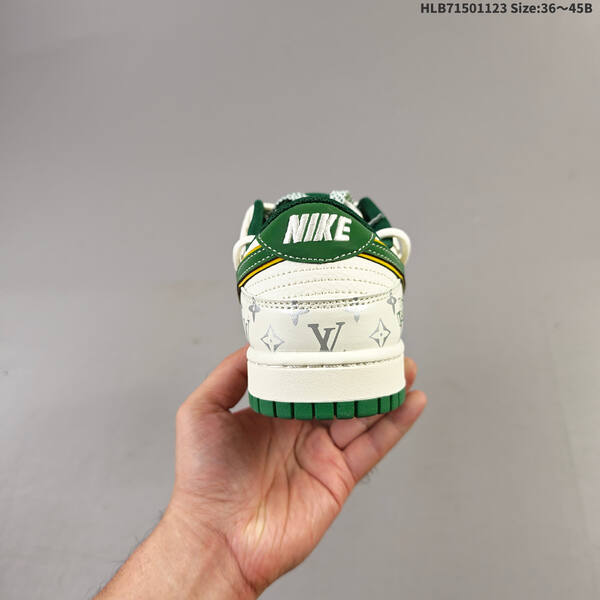 NIKE DUNK SB LOW lifestyle