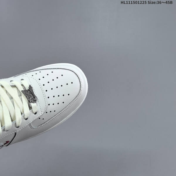 NIKE AIR FORCE 1 07 IQ1119-011 lifestyle