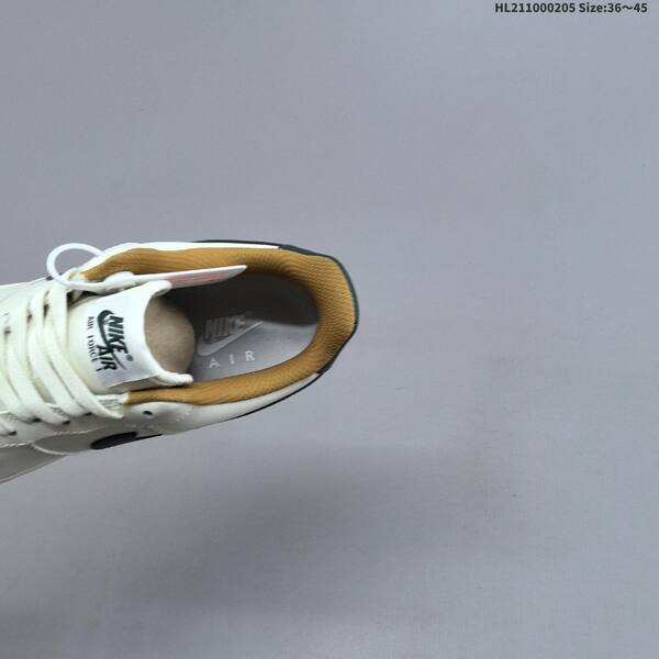 Nike Air Force 1 07 lifestyle