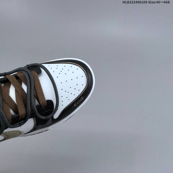 NIKE DUNK SB LOW lifestyle