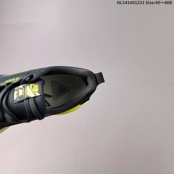 Nike VOMERO 18 GTX ReactX Air Zoom lifestyle