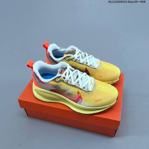 Nike Vomero 18 multicolor