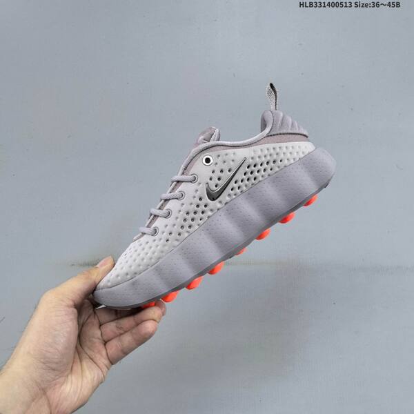 Nike HQ4318-003 light grey metallic silver EU 36-45 running shoe
